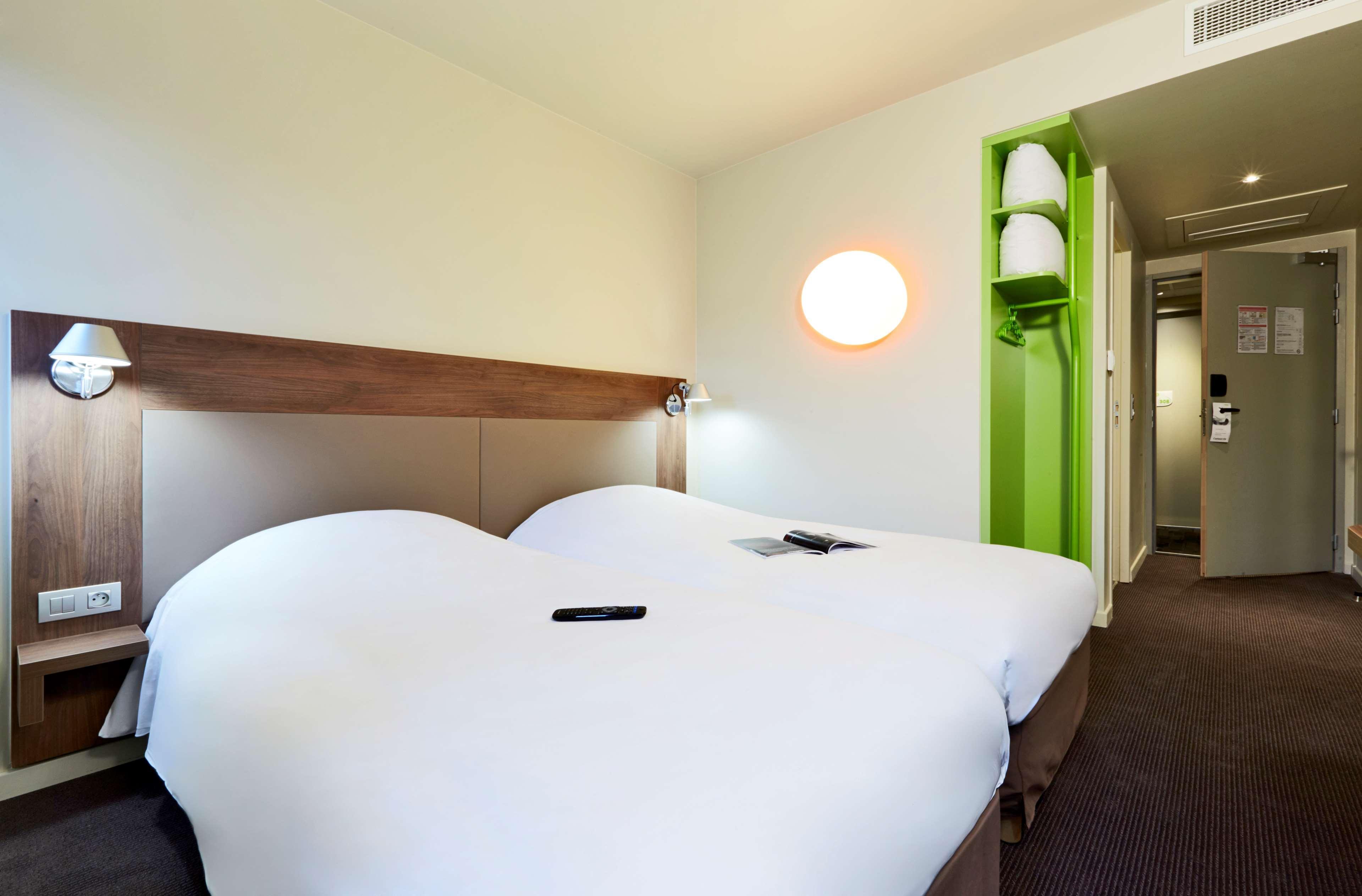 Hotel Campanile Nancy Centre - Gare Zewnętrze zdjęcie
