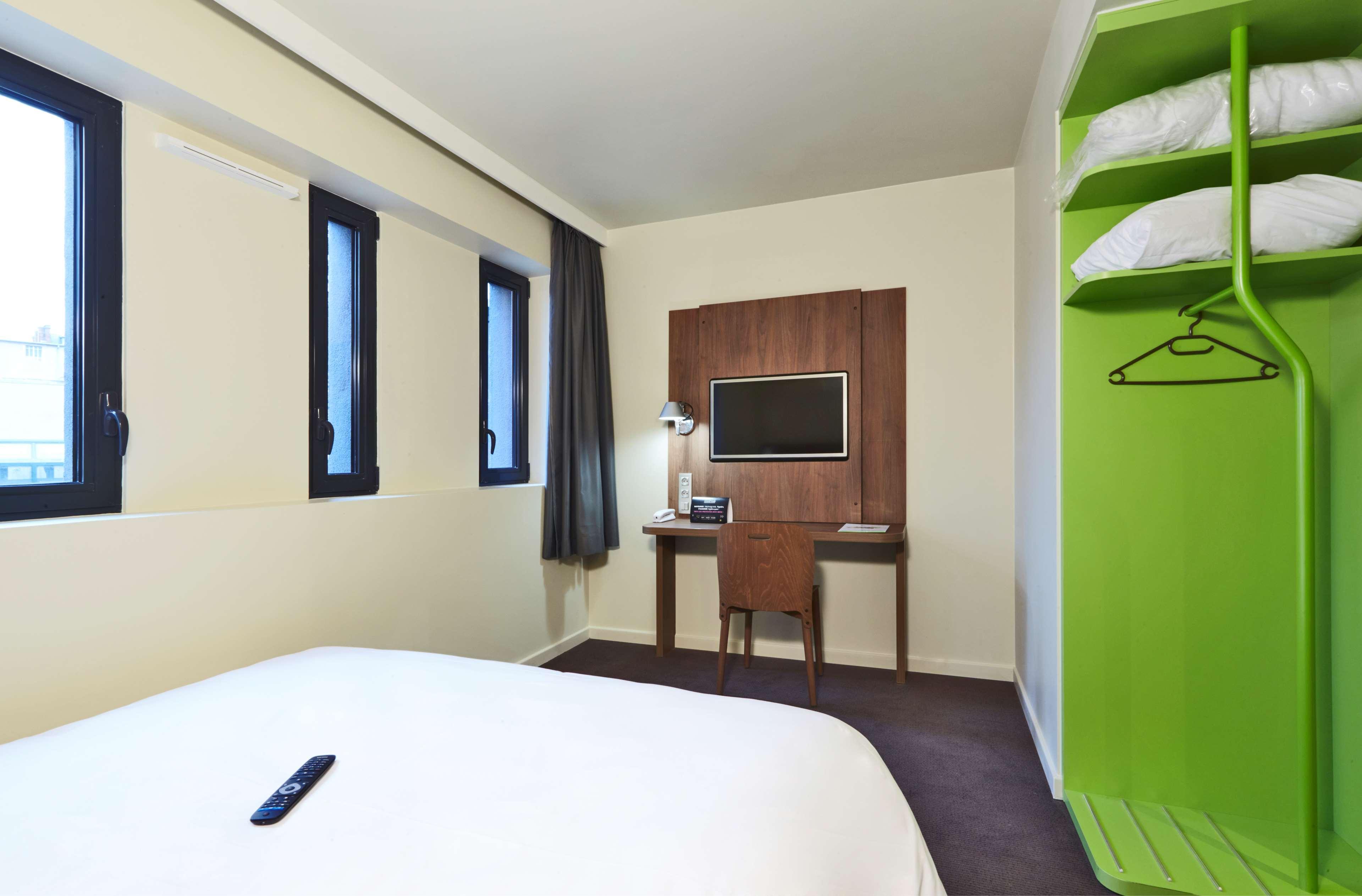 Hotel Campanile Nancy Centre - Gare Zewnętrze zdjęcie
