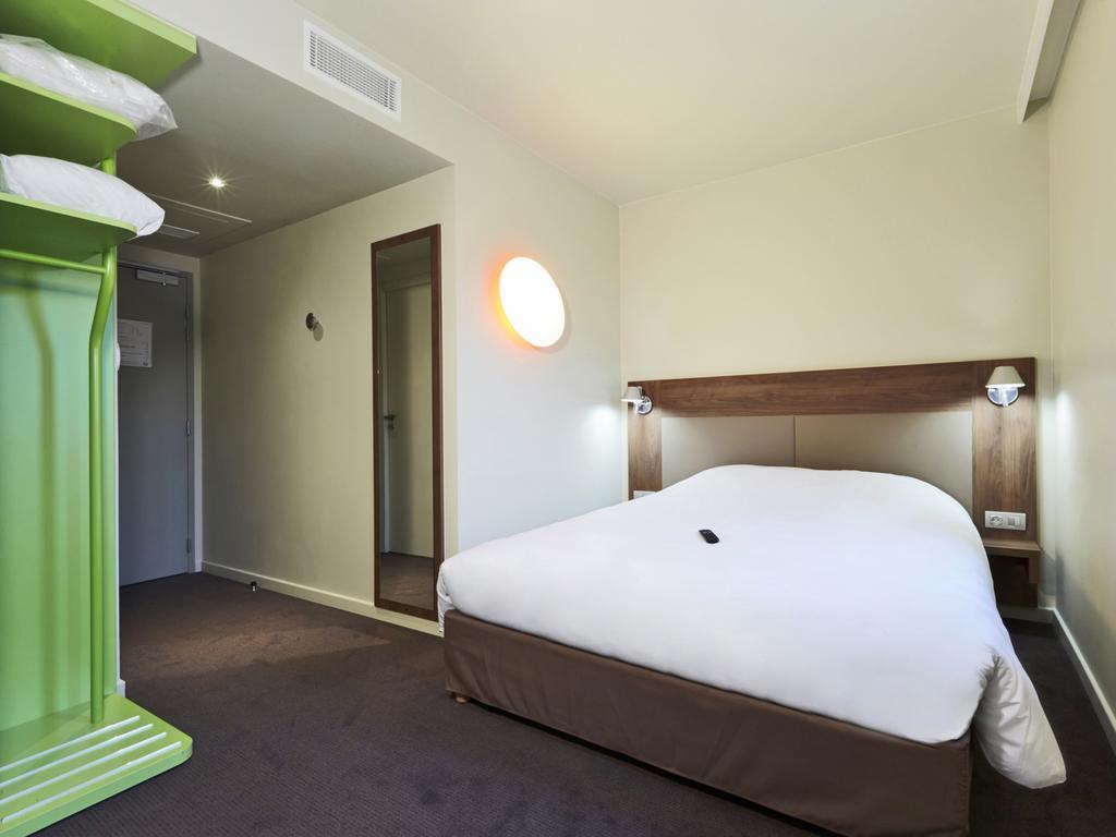 Hotel Campanile Nancy Centre - Gare Zewnętrze zdjęcie